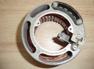 Alternátor na jawa 632,638,639,640 original nepoužitý výroba Czechoslovakia,cena-1400.-kč